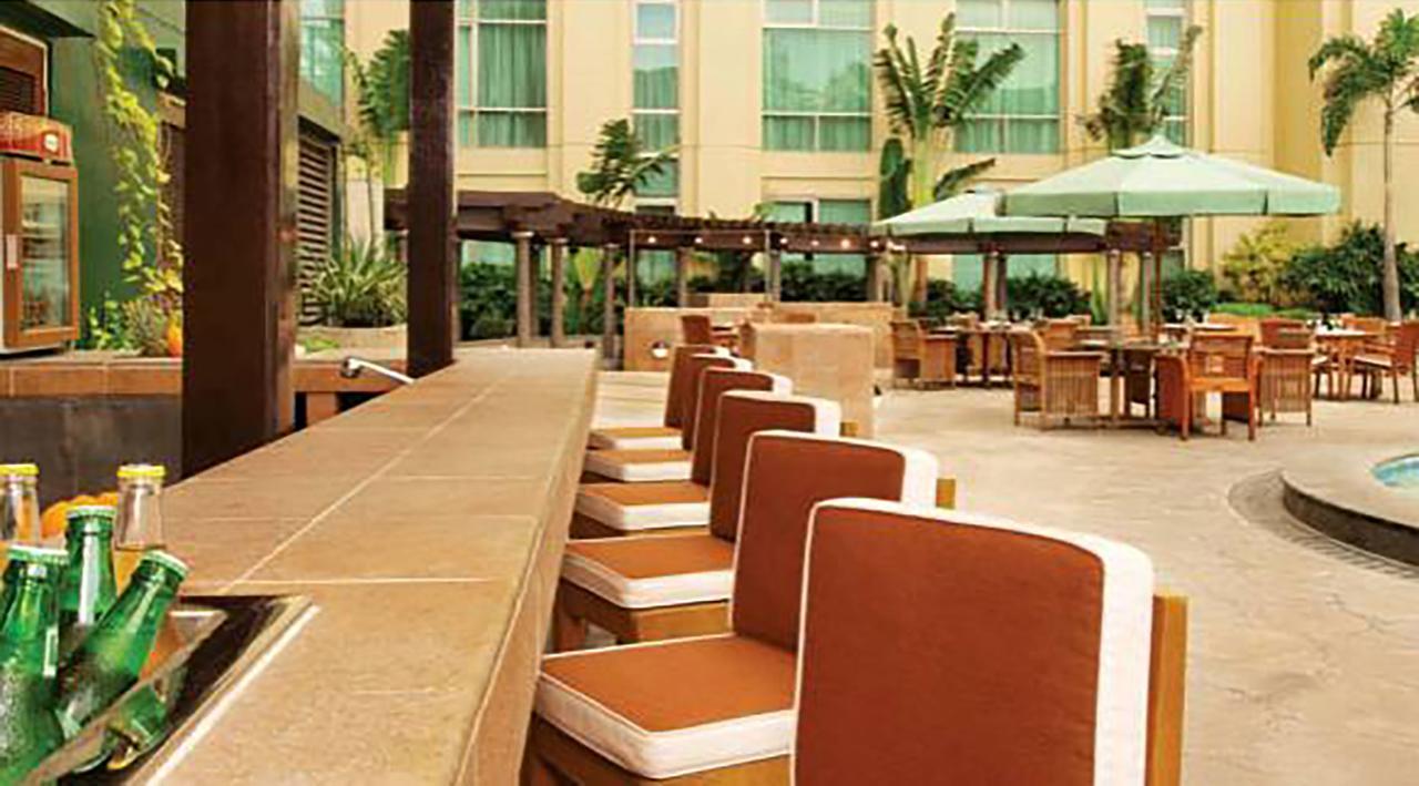 New Coast Hotel Manila Esterno foto